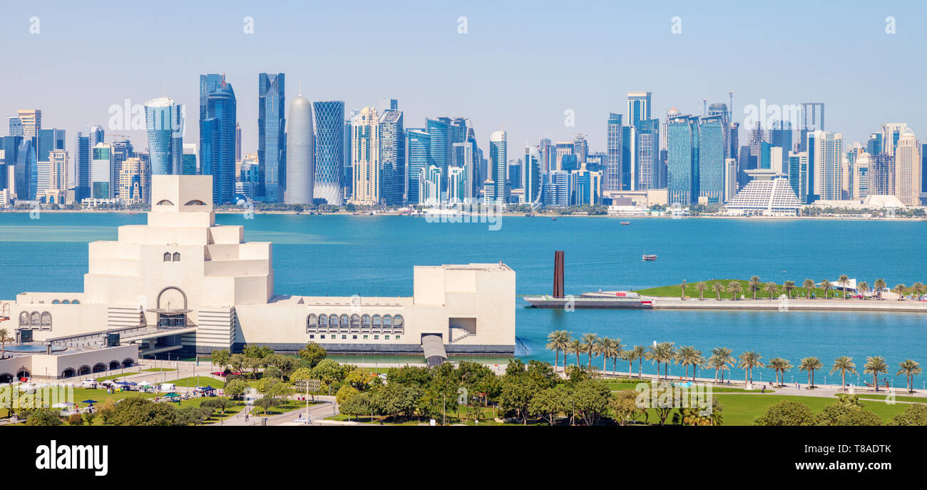 Panoramablick auf die Skyline von Doha. Doha, Katar. Stockfoto