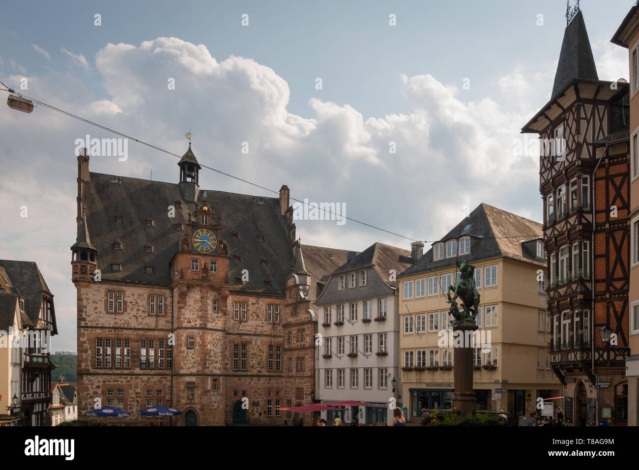 Marburg, Deutschland - 27. August 2017: das Stadtbild der Stadt Marburg mit seinem historischen Rathaus und Marktplatz Stockfoto