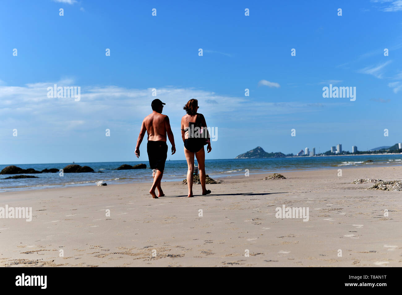 Tropischen Strand, Sommer Meer sonnige Himmel Hintergrund Stockfoto