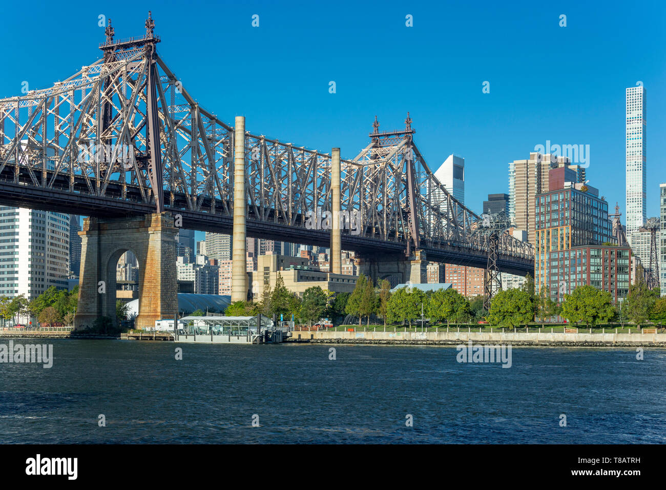 ED Koch Queensborough Bridge die Skyline von Midtown East River in Manhattan NEW YORK CITY USA Stockfoto