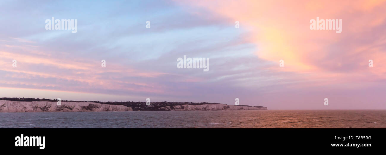 Sonnenuntergang an der weißen Klippen von Dover, Kent, England, Großbritannien, Europa Stockfoto