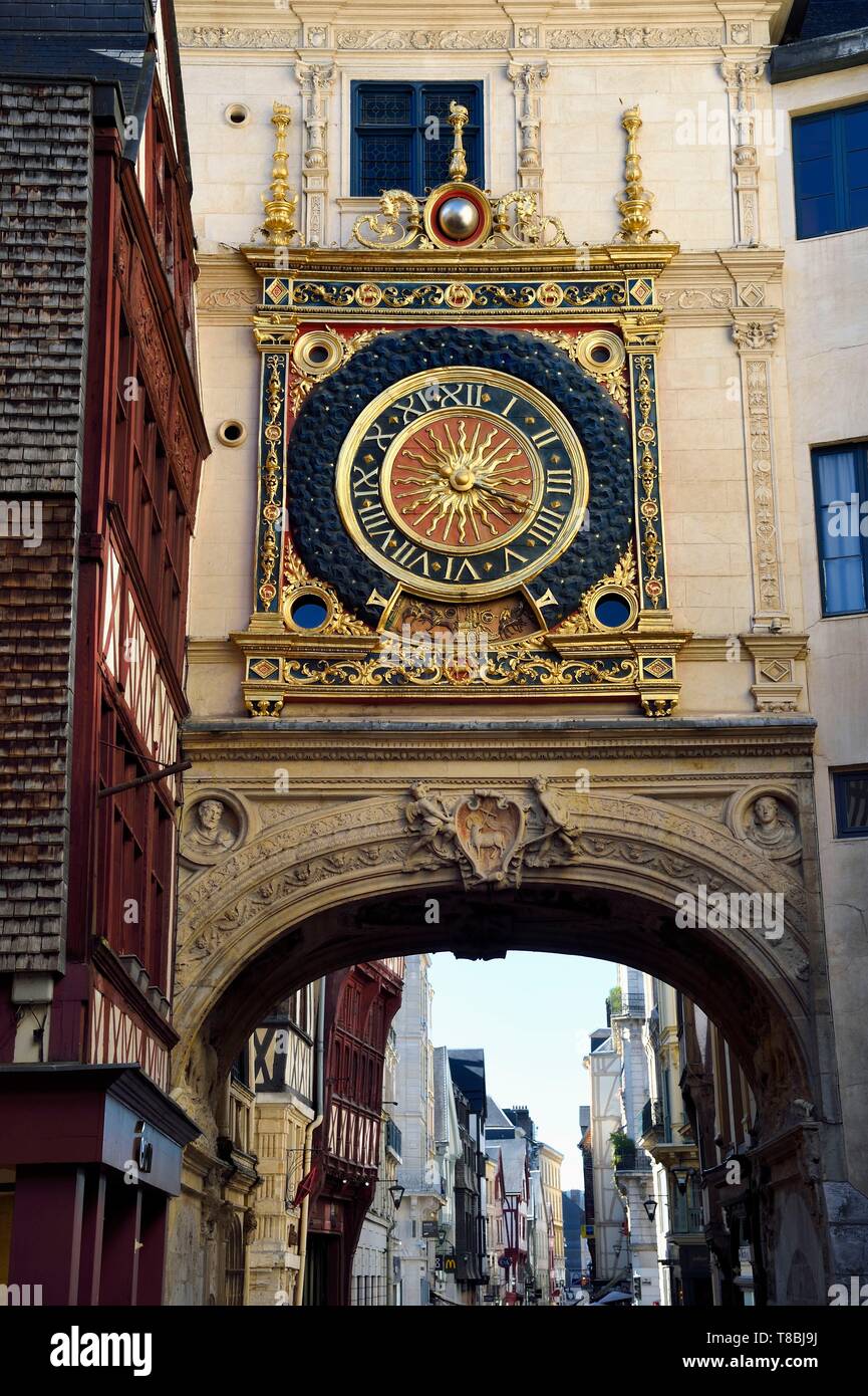 Frankreich, Seine-Maritime, Rouen, der Gros Horloge ist eine astronomische Uhr aus dem 16. Jahrhundert Stockfoto