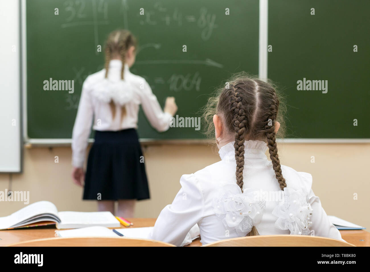 College Schülerin Und Ihr Lehrer College Schülerin Und Ihr Lehrer