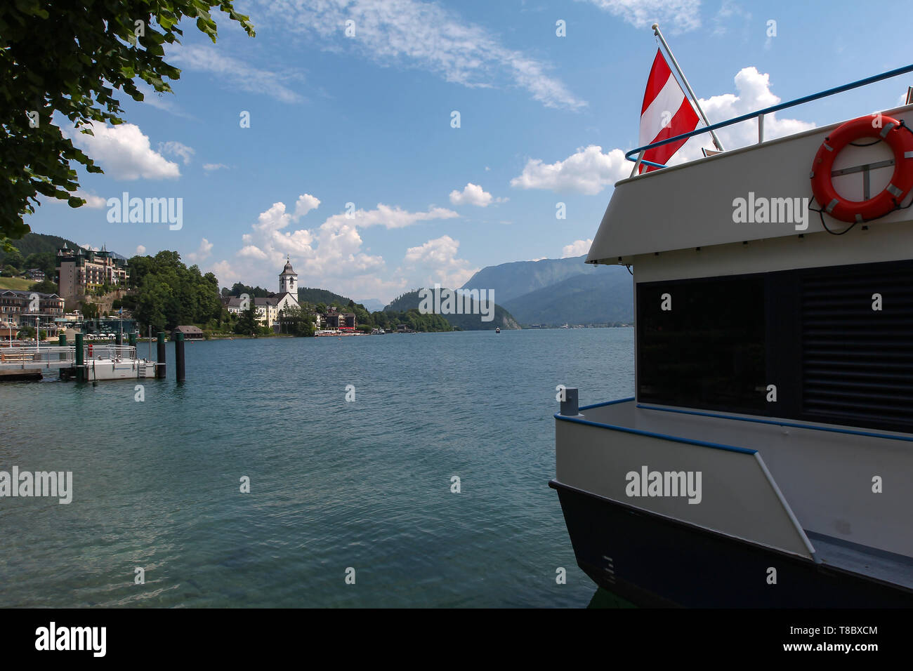 Blick auf St. Wolfgang und Wolfgangsee, Salzkammergut, Österreich Stockfoto