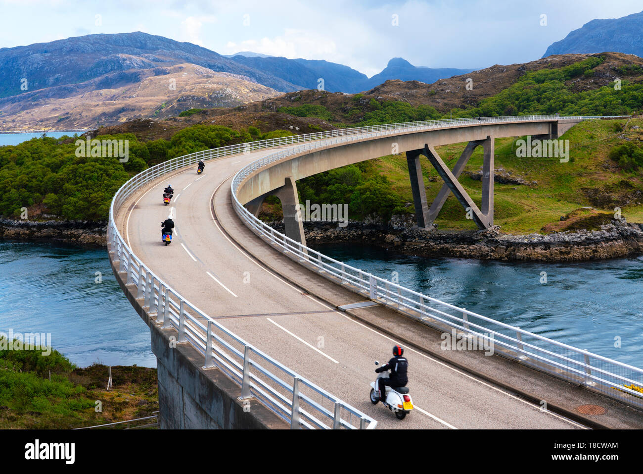Kylesku Brücke an der Nordküste 500 Autowanderstraße in Sutherland, Highland, Schottland, UK Stockfoto