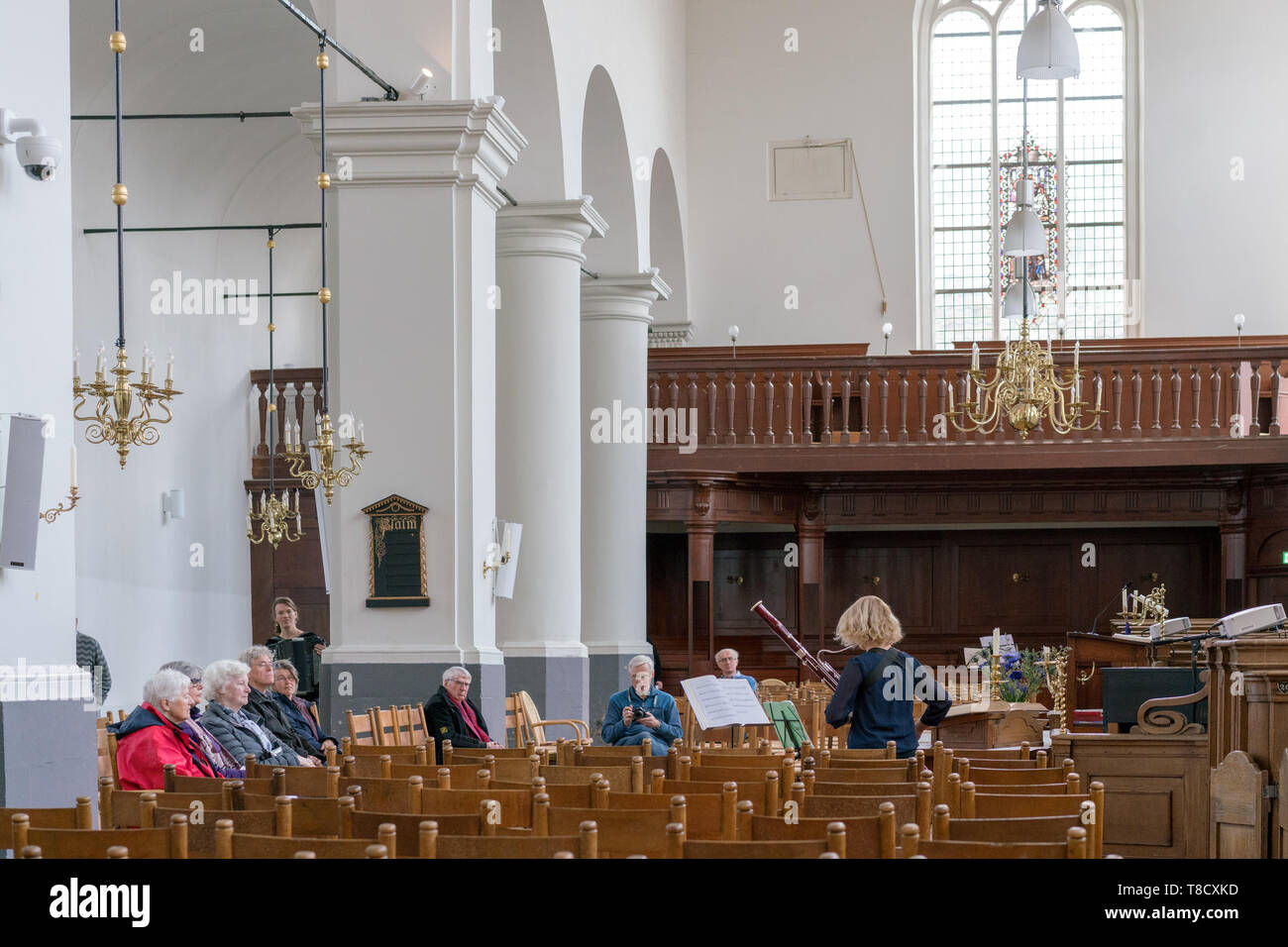 Alkmaar, Niederlande - 12 April 2019: Konzert in der Kirche Stockfoto