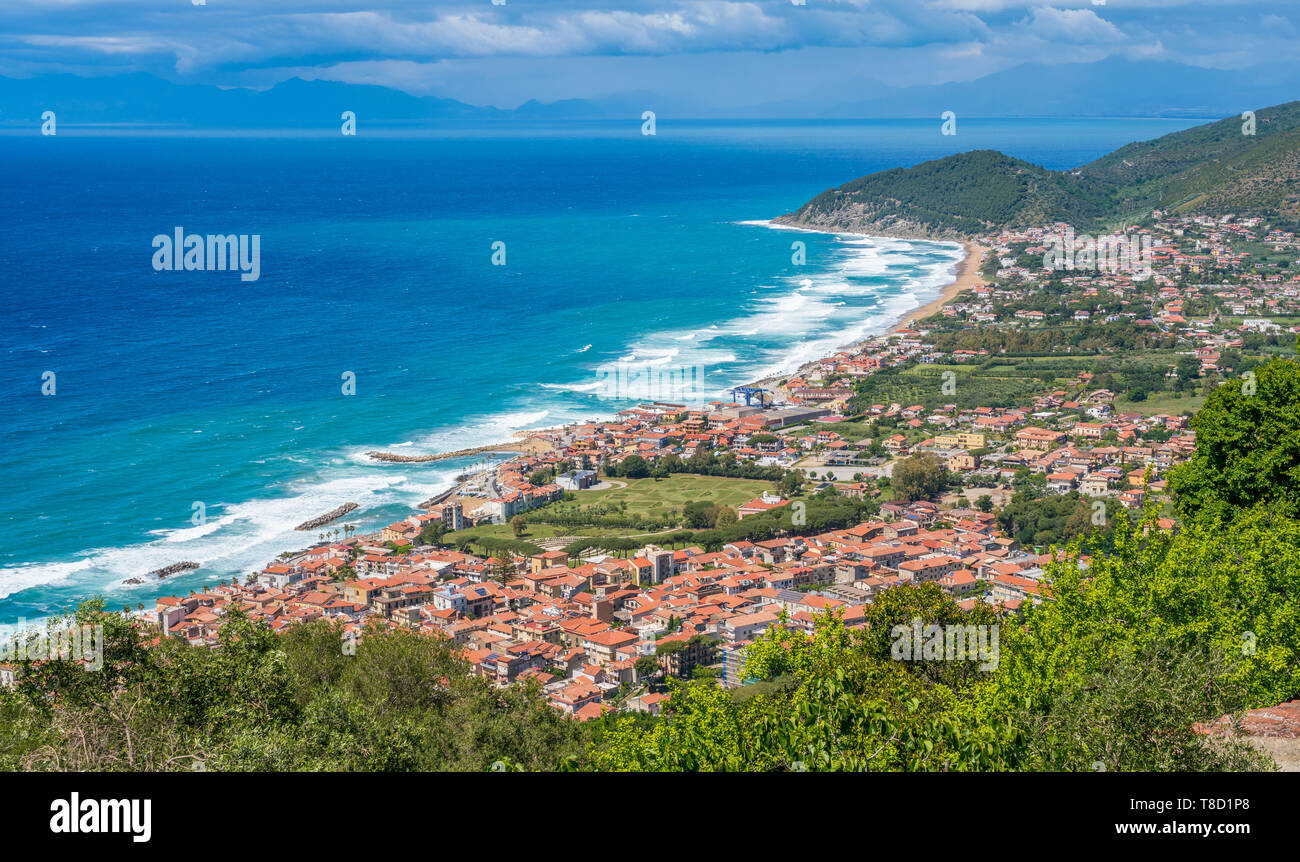 Panoramablick auf die Küste von Cilento Castellabate. Kampanien, Italien. Stockfoto