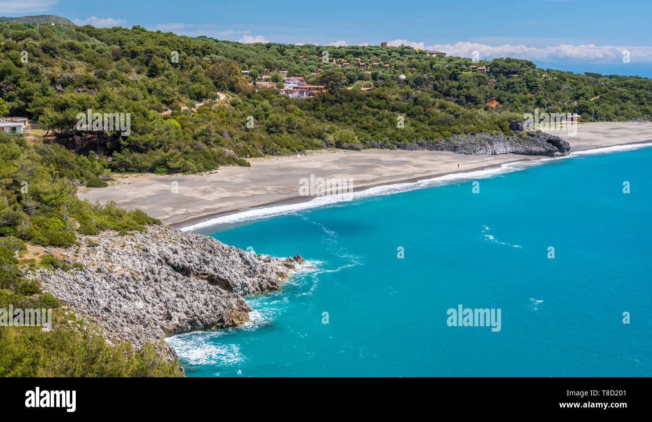 Erstaunlich Mittelmeer Strand von Marina di Camerota, Cilento, Kampanien, Süditalien. Stockfoto