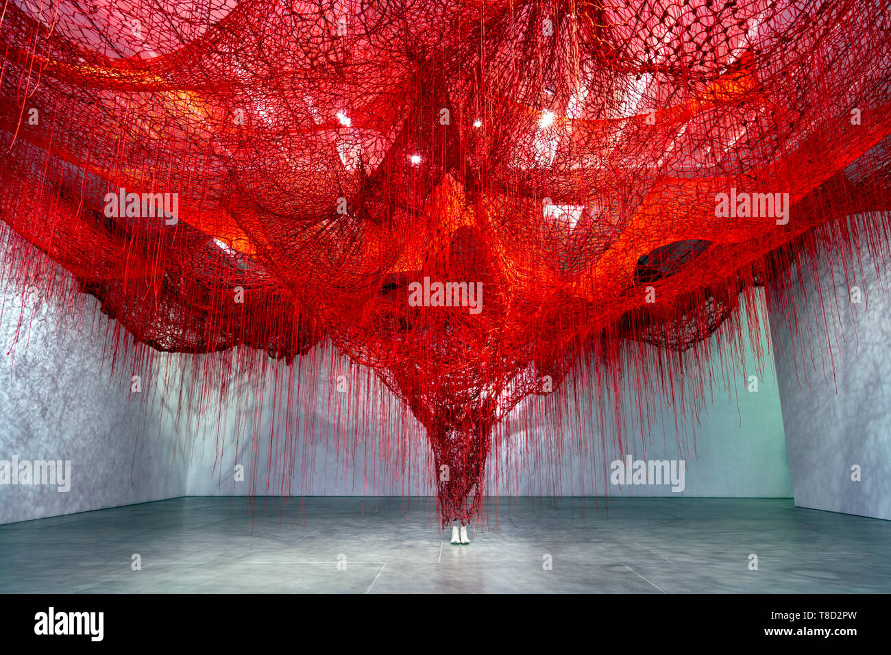 Dezember 2018 - Chiharu Shiota Ausstellung bin irgendwo e Else' in Blain Südlichen, London, UK Stockfoto