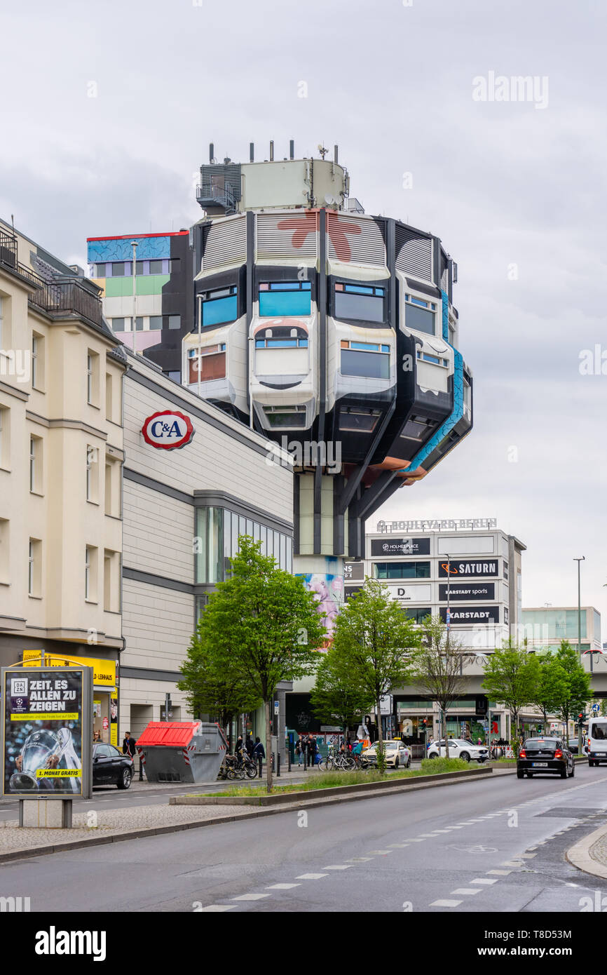 Der Bierpinsel (Bier Bürste), eine Ikone und ungewöhnlichen Gebäude im Bezirk Steglitz in den 1970er Jahren, Berlin, Deutschland Stockfoto