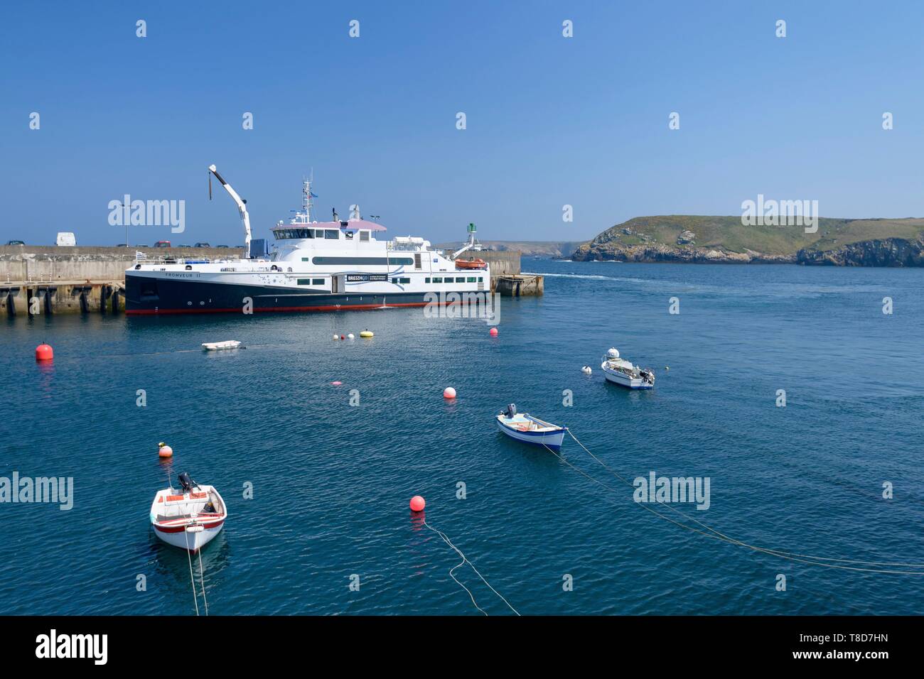 Frankreich, Finistere, Ouessant, der Hafen mit dem Schiff Fromveur II der Reederei Penn Ar Bed Stockfoto