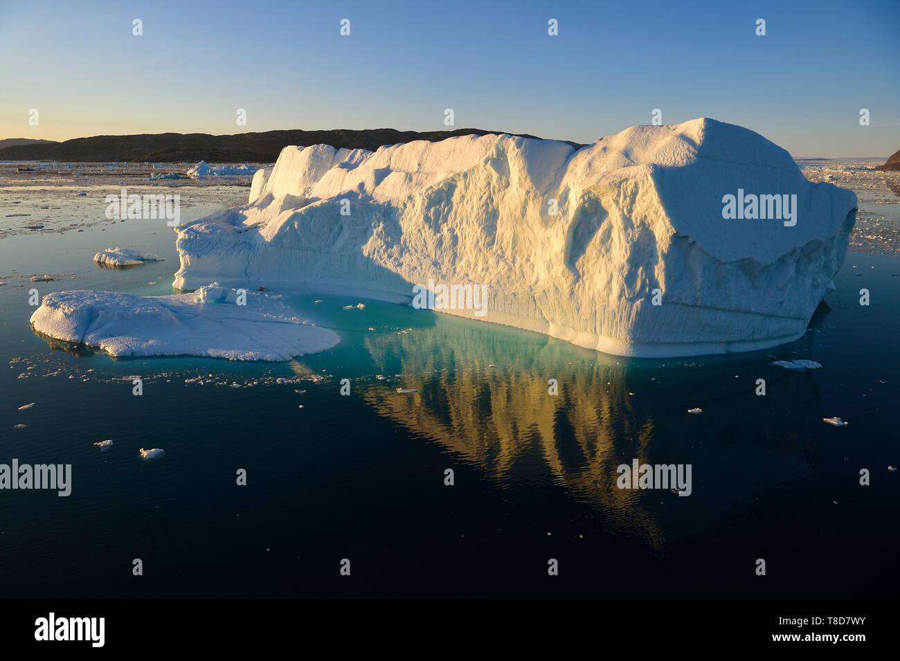 Grönland, Westküste, Diskobucht, Eisberge in Quervain Bucht bei Sonnenuntergang Stockfoto