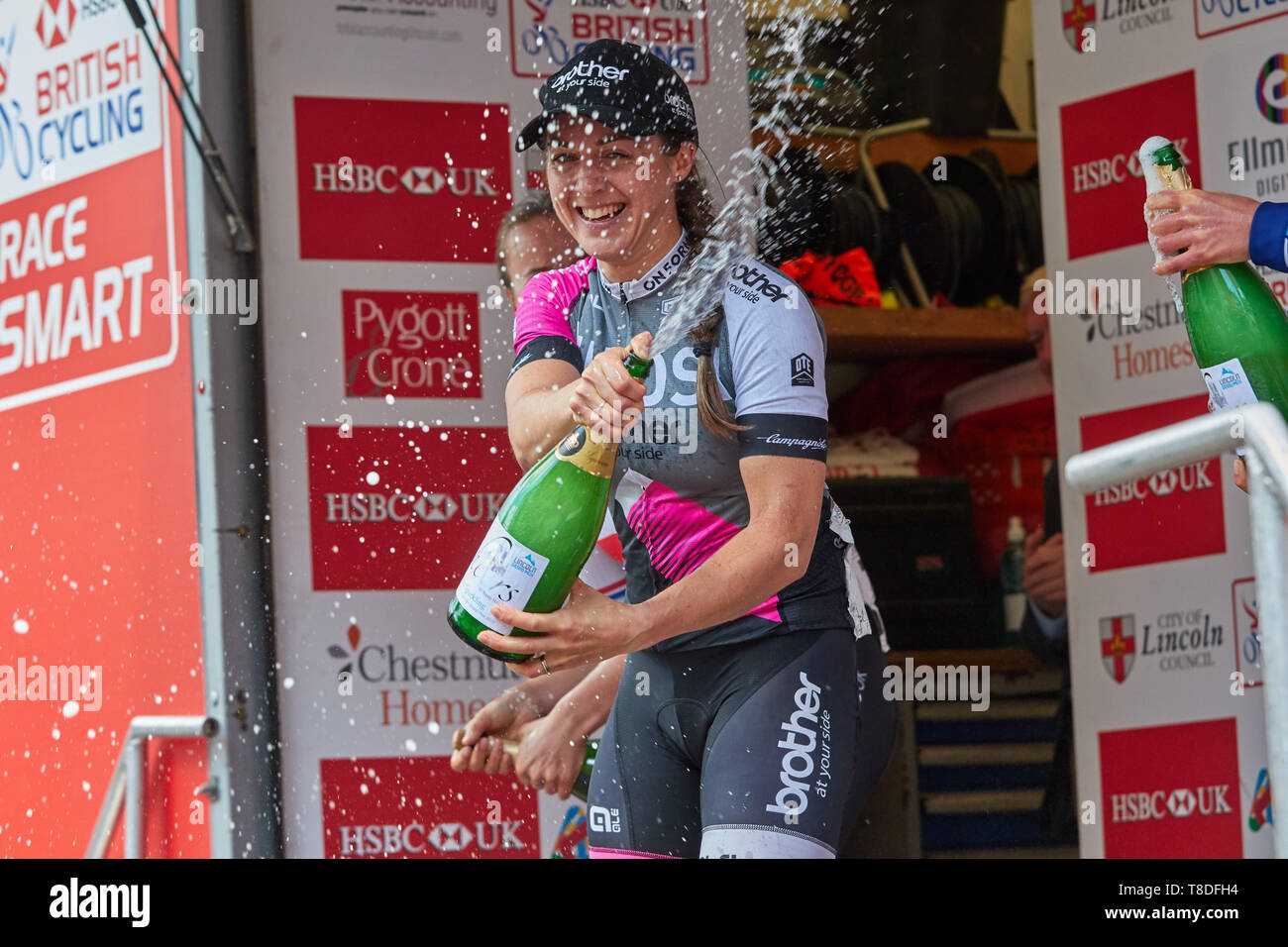 2019 Frauen Lincoln's Grand Prix 1 - 1 Rebecca Durrell Bruder UK-Tifosi p/b OnForm 2 - 74 Jessica Roberts Team Breeze 3 - 20 Joscelin Lowden Brühe Stockfoto