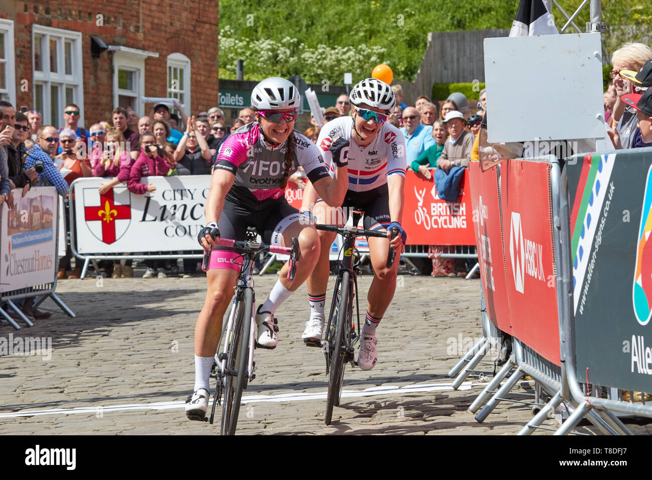 2019 Frauen Lincoln's Grand Prix 1 - 1 Rebecca Durrell Bruder UK-Tifosi p/b OnForm 2 - 74 Jessica Roberts Team Breeze 3 - 20 Joscelin Lowden Brühe Stockfoto
