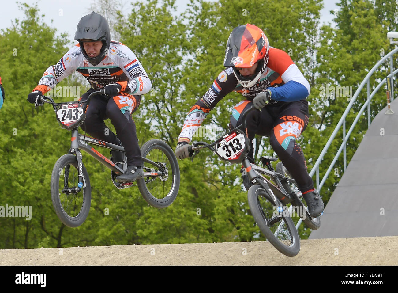 12. Mai 2019 Papendal, Niederlande UCI BMX Supercross World Cup Vlnr: Justin Kimmann (243), Niek Kimmann (313) BMX UCI World Cup Supercross Papendal 2019 Stockfoto