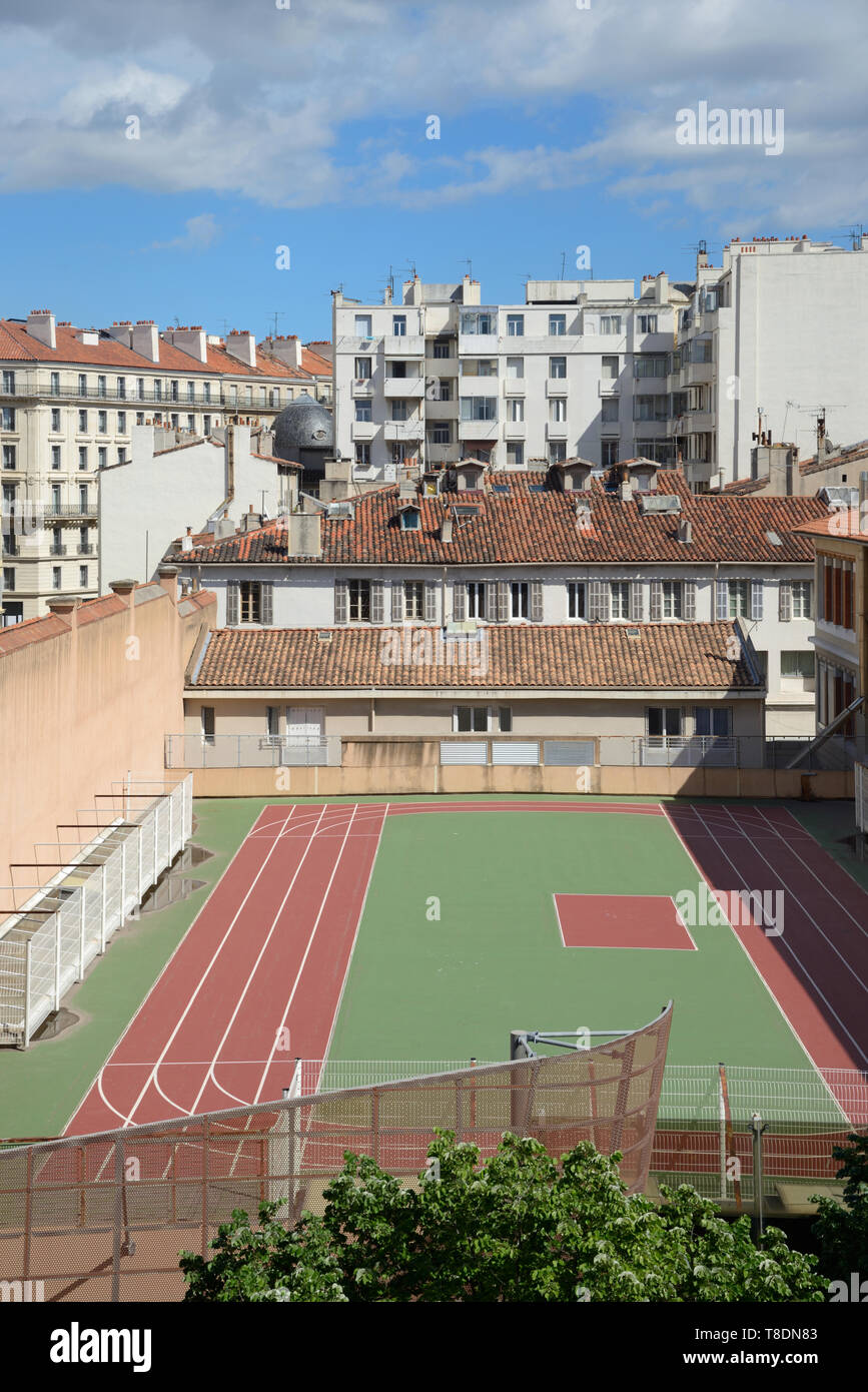 Städtische oder auf dem Dach All-Weather Laufstrecke Marseille Frankreich Stockfoto