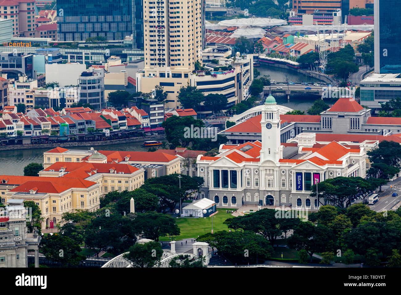 Ein Luftbild der Victoria Theater- und Konzertsaal und die Skyline von Singapur, Singapur, Südostasien Stockfoto