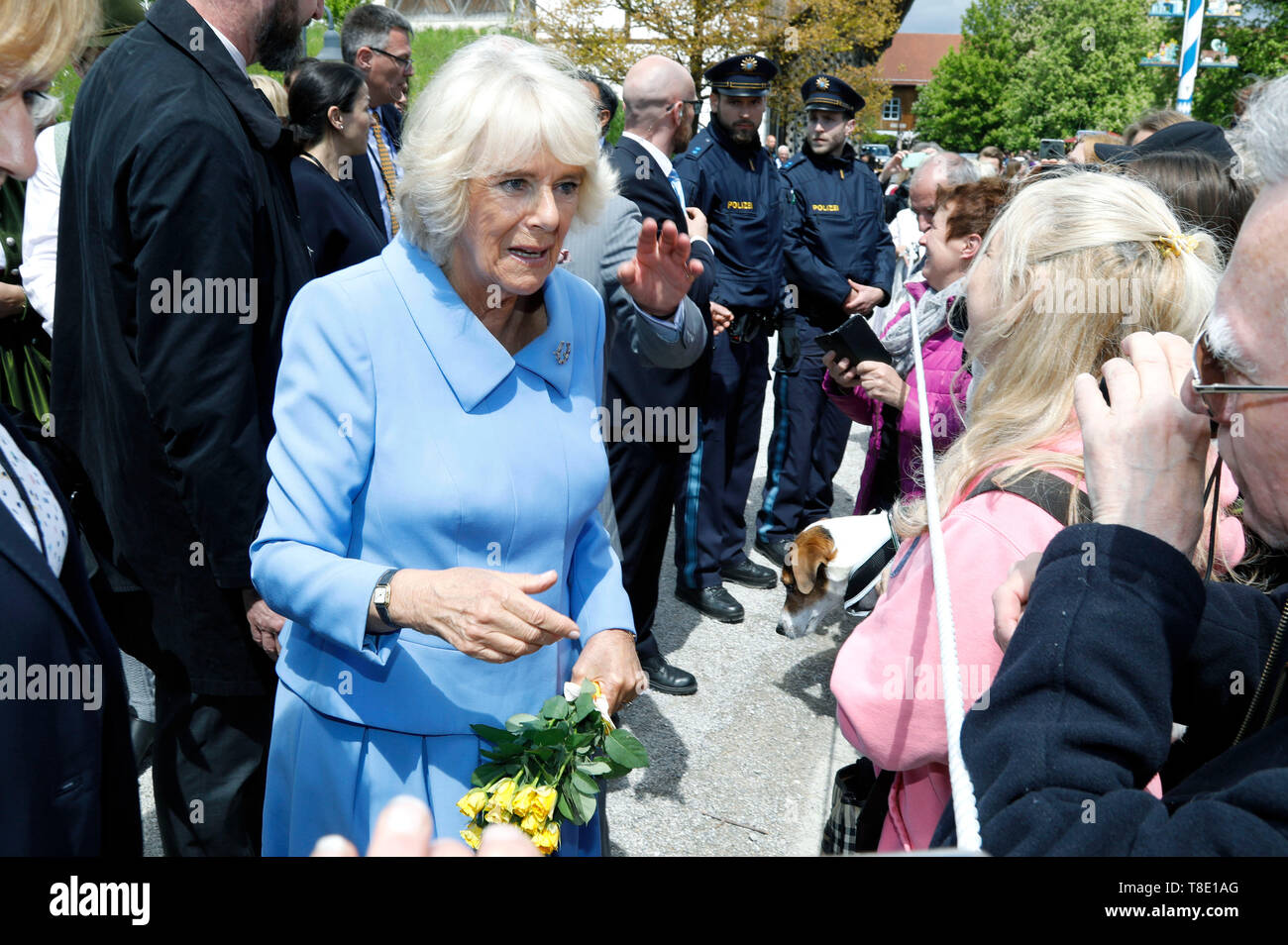 Glonn, Deutschland. 10. Mai, 2019. Camilla, Herzogin von Cornwall, die in der britischen Royals auf dem Bio-bauernhof Herrmannsdorfer Landwerkstatten. Glonn, 10.05.2019 | Verwendung der weltweiten Kredit: dpa/Alamy leben Nachrichten Stockfoto