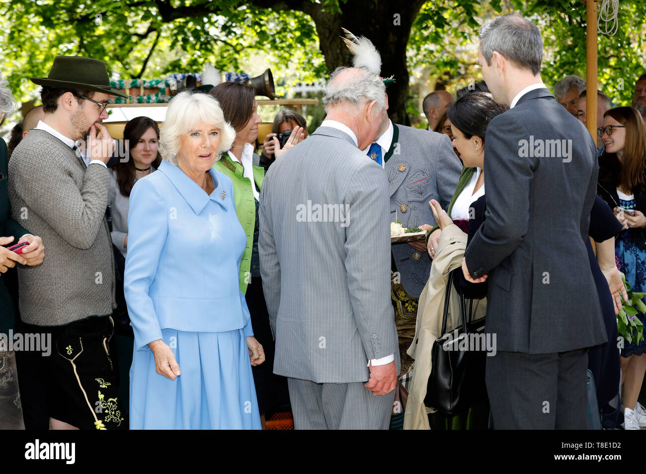 Glonn, Deutschland. 10. Mai, 2019. Camilla, Herzogin von Cornwall und Prinz Charles den Besuch der britischen Royals auf dem Bio-bauernhof Herrmannsdorfer Landwerkstatten. Glonn, 10.05.2019 | Verwendung der weltweiten Kredit: dpa/Alamy leben Nachrichten Stockfoto