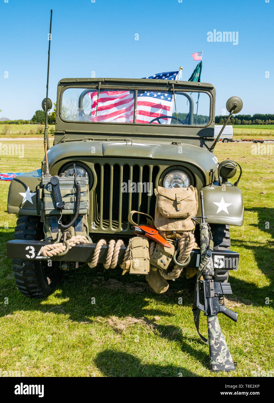 Museum der Flug, East Fortune, East Lothian, Schottland, Großbritannien, 12. Mai 2019. Kriegszeit Erfahrung: die ganze Familie mit allen Dingen in der Welt Kriege. Zweiten Weltkrieg amerikanische US-Armee Fahrzeuge auf dem Display mit dem Sternenbanner Flagge Stockfoto