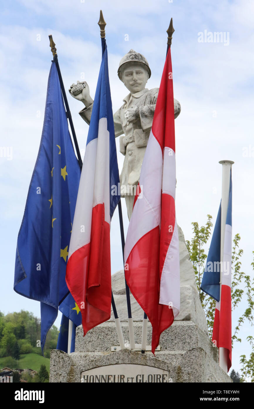 Monument Aux Morts. Saint-Gervais-les-Bains. Haute-Savoie. Frankreich. Stockfoto