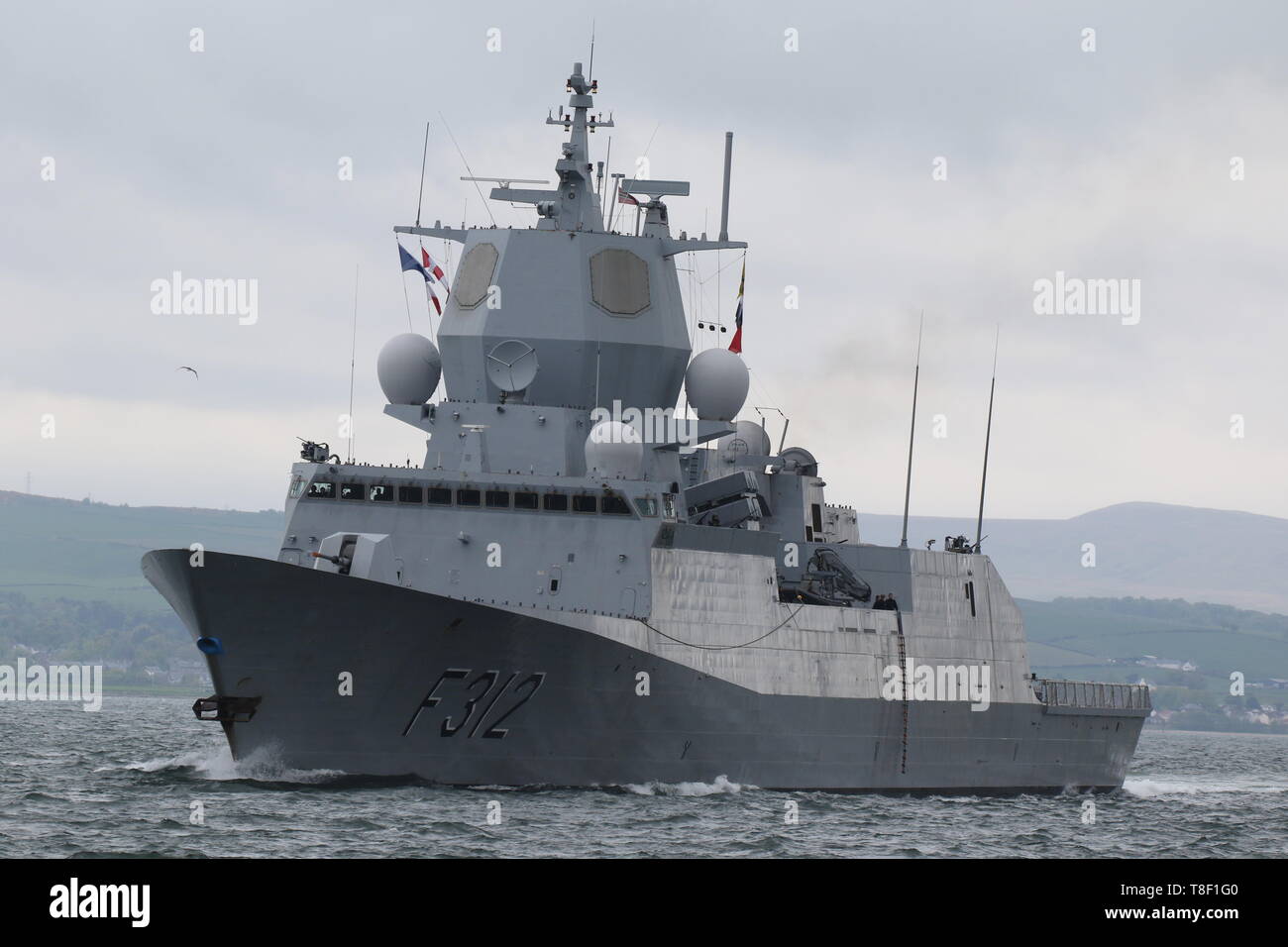 KNM Otto Sverdrup (F 312), eine Fridtjof Nansen-Klasse Fregatte von der norwegischen Marine betrieben, vorbei an Gourock während der Übung gewaltige Shield 2019 Stockfoto