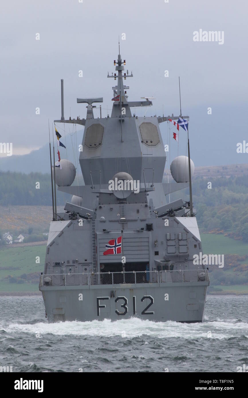 KNM Otto Sverdrup (F 312), eine Fridtjof Nansen-Klasse Fregatte von der norwegischen Marine betrieben, vorbei an Gourock während der Übung gewaltige Shield 2019 Stockfoto