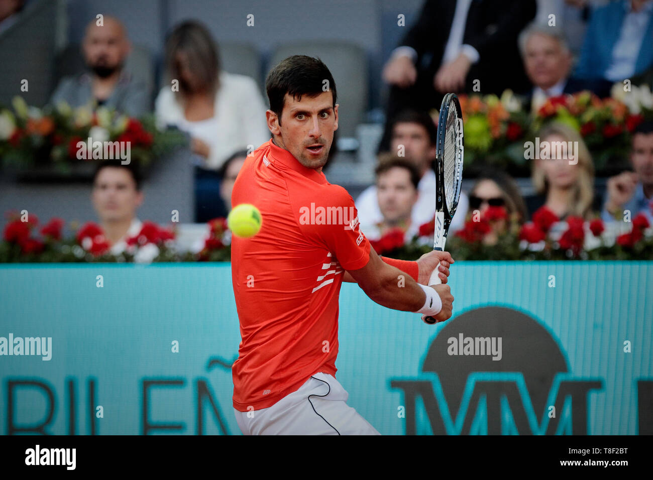 Novak Djokovic aus Serbien in Aktion während der Mutua Madrid Open Masters Finale gegen Stefanos Tsitsipas von Griechenland gesehen am Tag acht bei Caja Magica in Madrid. Novak Djokovic schlägt Stefanos Tsitsipas. Stockfoto