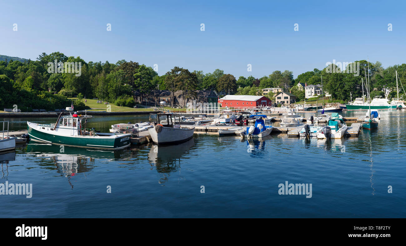 Camden ist eine Stadt in der Penobscot Bay, in der Maine MidCoast Region. Ein stilvolles Maine Seaside Village Gemeinschaft am Fuße des Camden Hills gelegen Stockfoto