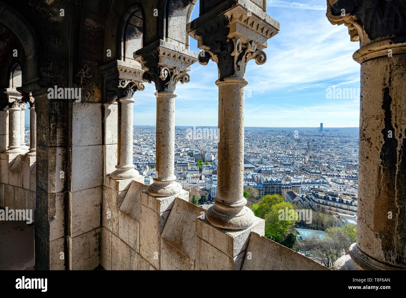 Frankreich, Paris, 18. Bezirk, SacrÚ-Coeur Kuppel mit Blick auf Paris. Stockfoto