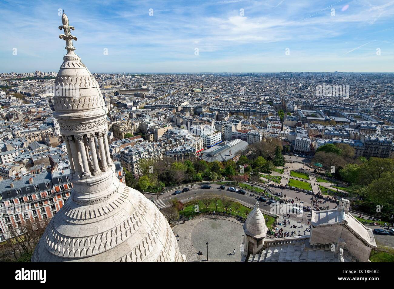 Frankreich, Paris, 18. Bezirk, SacrÚ-Coeur Kuppel mit Blick auf Paris. Stockfoto