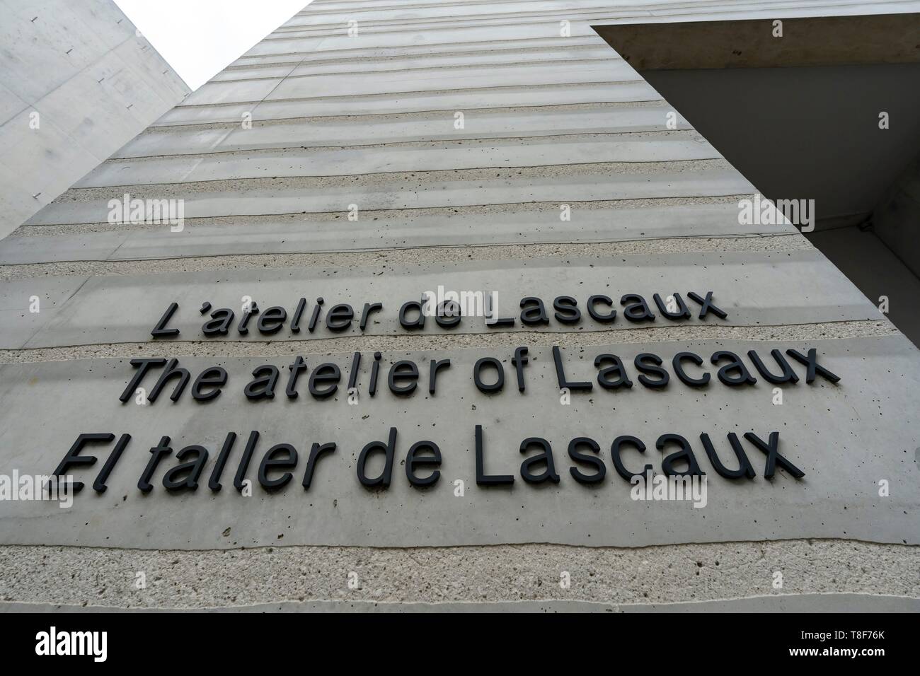 Frankreich, Dordogne, Périgord Noir, Vezere Tal, prähistorische Stätte und eingerichteten Höhle Welterbe der UNESCO, Montignac-sur-Vezere, Höhle von Lascaux IV, Internationales Zentrum der Parietalen Kunst Stockfoto