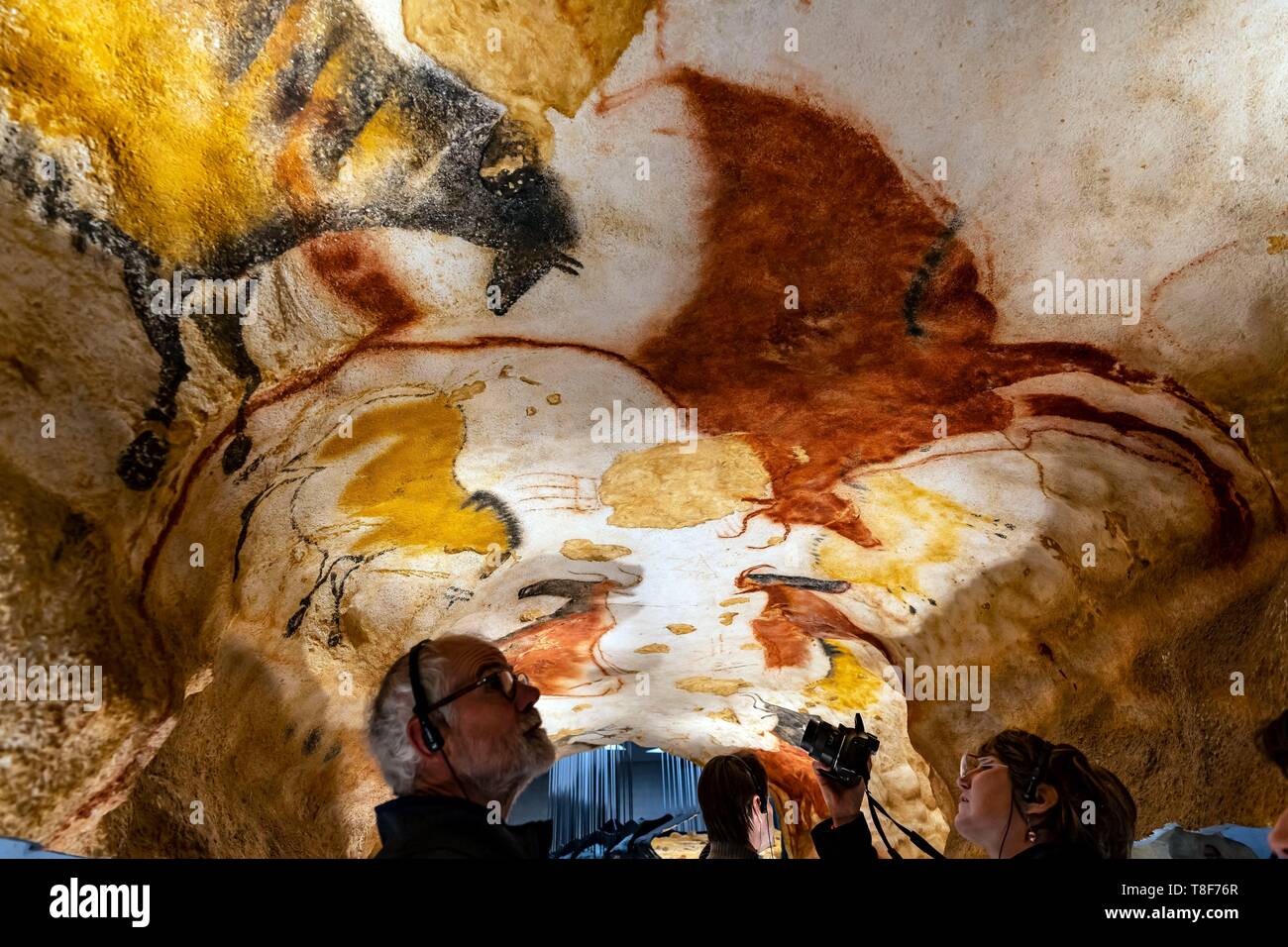 Frankreich, Dordogne, Périgord Noir, Vezere Tal, prähistorische Stätte und eingerichteten Höhle Welterbe der UNESCO, Montignac-sur-Vezere, Höhle von Lascaux IV, Internationales Zentrum der Parietalen Kunst, faksimile Showroom Stockfoto