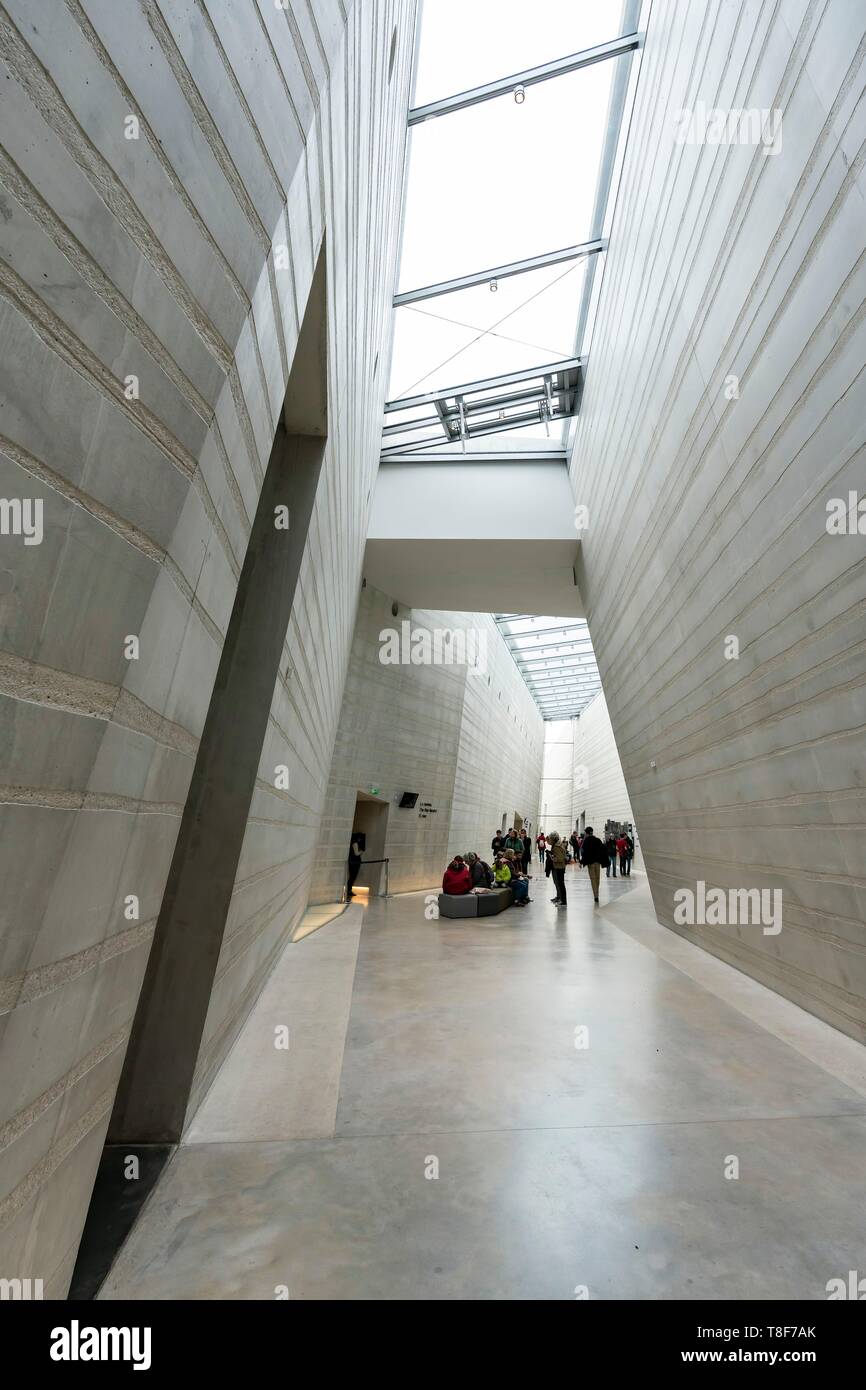 Frankreich, Dordogne, Périgord Noir, Vezere Tal, prähistorische Stätte und eingerichteten Höhle Welterbe der UNESCO, Montignac-sur-Vezere, Höhle von Lascaux IV, Internationales Zentrum der Parietalen Kunst Stockfoto