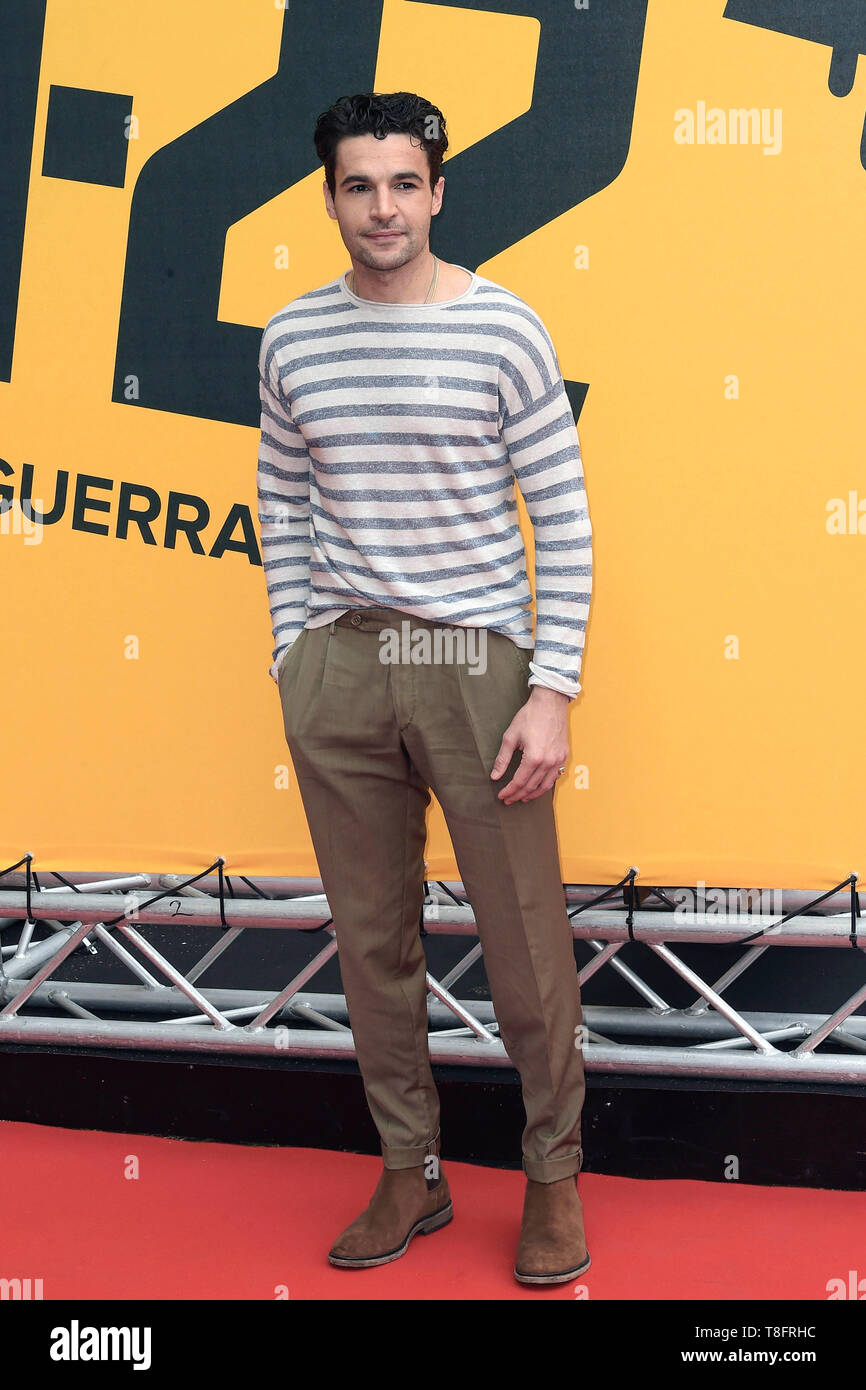 Italien, Rom, 13. Mai 2019: Christopher Abbott am Fotoshooting von Sky-TV Serie "Catch-22" Foto © Fabio Mazzarella/Sintesi/Alamy Live Ne Stockfoto