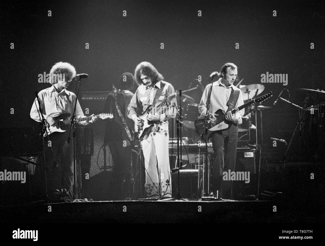Stephen Stills und Manassas live auf der Bühne im Concertgebouw Amsterdam, Niederlande 1971 L-R Chris Hillman, Al Perkins, Stephen Stills, (Foto von Gijsbert Hanekroot) Stockfoto
