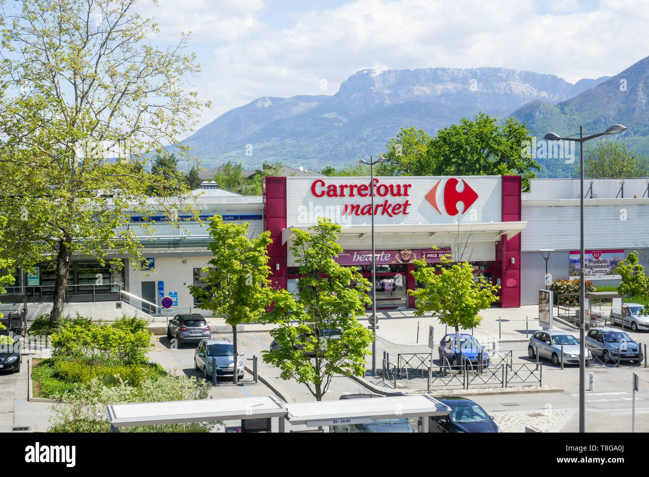 Carrefour Frankreich Stockfotos und -bilder Kaufen - Alamy