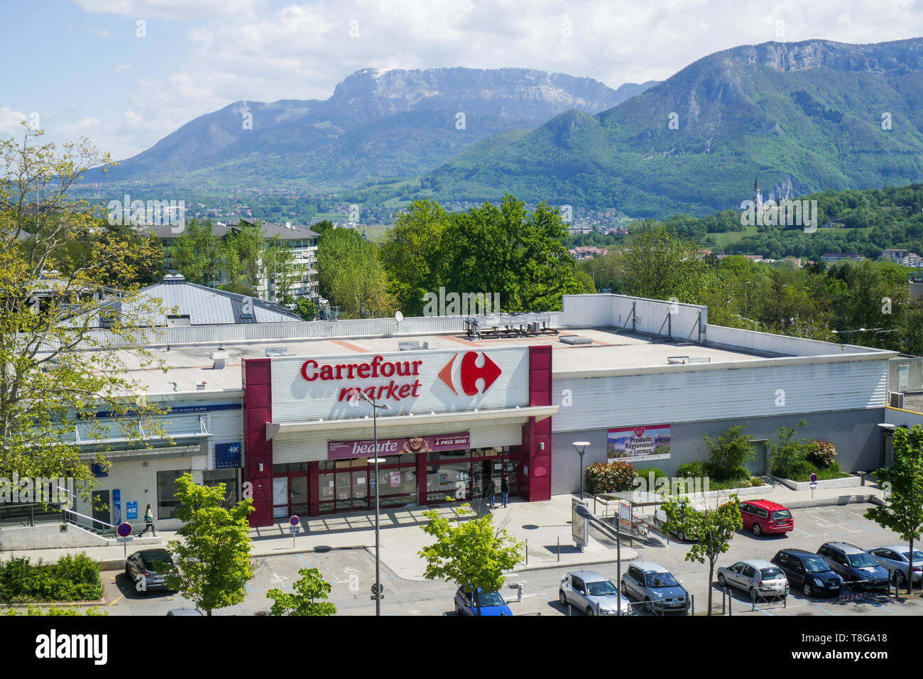 Carrefour Frankreich Stockfotos und -bilder Kaufen - Alamy