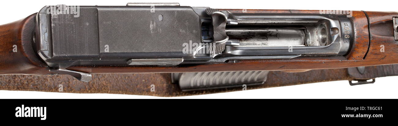 Eine Mauser Ladewagen Karabiner M 1915 Cal. 8 x 57, No. S 566 k. Übereinstimmende Nummern mit Ausnahme der vorderen Sling schwenken. Leicht matt Bohrung, Länge 61 cm. Tangente Kimme skaliert 200 - 2000. 25-shot geschwungene box Magazin. Klappe - Verschluss verriegelt. Sicherheit auf der rechten Seite oben Abzugsbügel. Inschrift auf der linken Seite der Aktion' Waffenfabrik Mauser A.G. Oberndorf seit längerer Zeit Mauser die Patent 1917'. Verschiedene imperiale Akzeptanzzeichen auf Action, kleine Teile und Lager. Original Finish mit leichten Gebrauchsspuren an Orten. Sperren und Sicherungsbleche poliert weiß. Kleine Teile gebläut. Ori, Additional-Rights - Clearance-Info - Not-Available Stockfoto