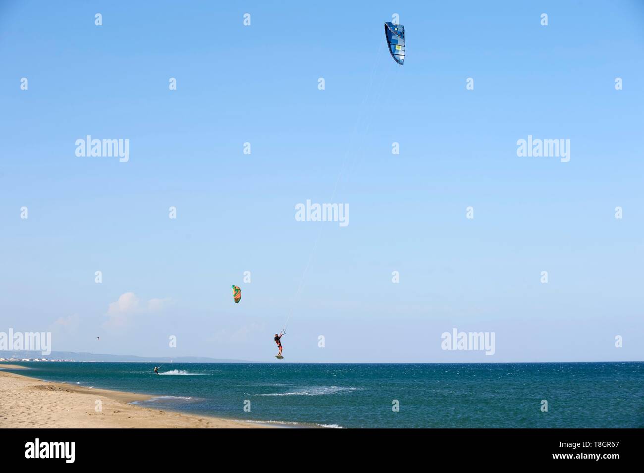 Frankreich, Aude, Port-la-Nouvelle, coussoules Strand, Surf Skate Stockfoto