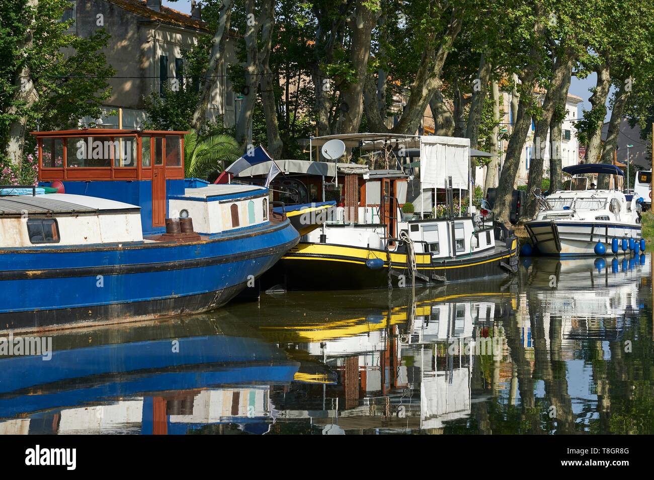 Frankreich, Aude, SallÞles-d'Aude, Canal du Midi, als Weltkulturerbe von der UNESCO, der Hafen von SallÞles-d'Aude Stockfoto