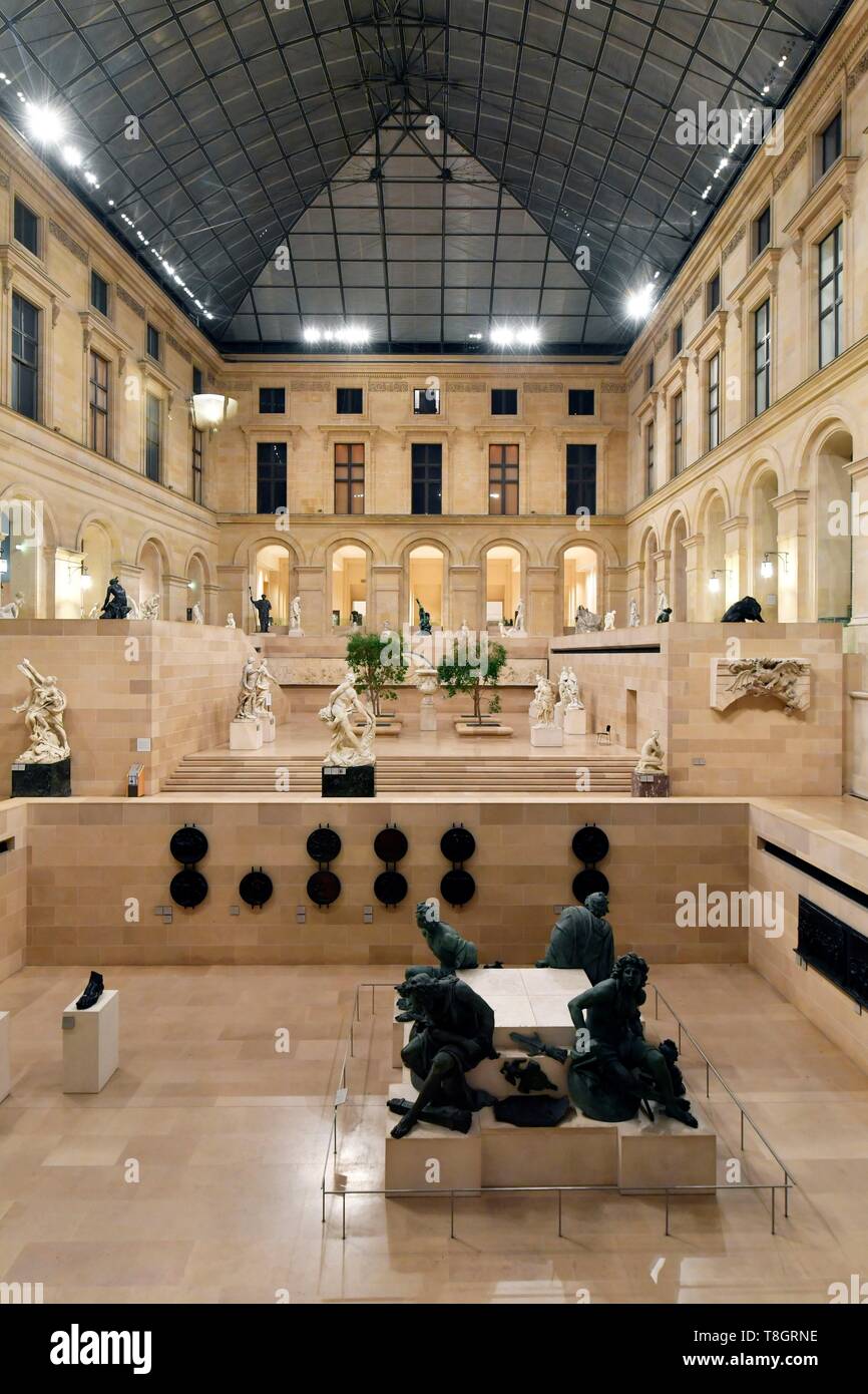 Frankreich, Paris, Bereich als Weltkulturerbe von der UNESCO, Innenansicht Musée du Louvre von der Passage Richelieu Stockfoto