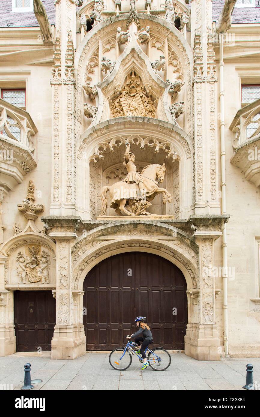 Frankreich, Meurthe et Moselle, Nancy, das Palais des Ducs de Lorraine (Palast der Herzöge von Lothringen) jetzt das Musée Lorrain, equidian Statue des Herzogs Antoine de Lorraine Stockfoto