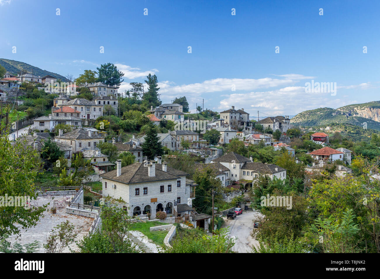 Aristi Dorf, eines der schönsten Dörfer der Zagoria Region oder Zagorochoria, in der Region Epirus, Griechenland, Europa. Stockfoto