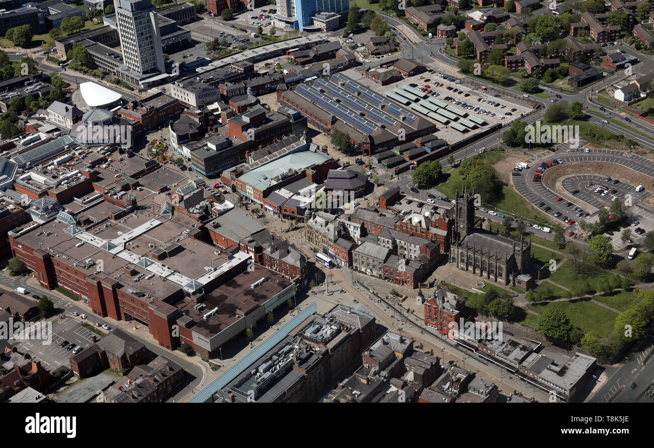 Luftaufnahme von Oldham Stadtzentrum, Greater Manchester Stockfoto