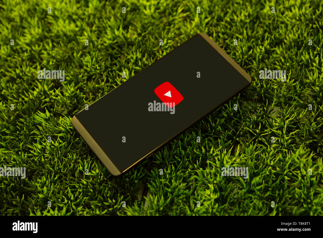 App YOUTUBE Logo am Bildschirm des Smartphones. Stockfoto