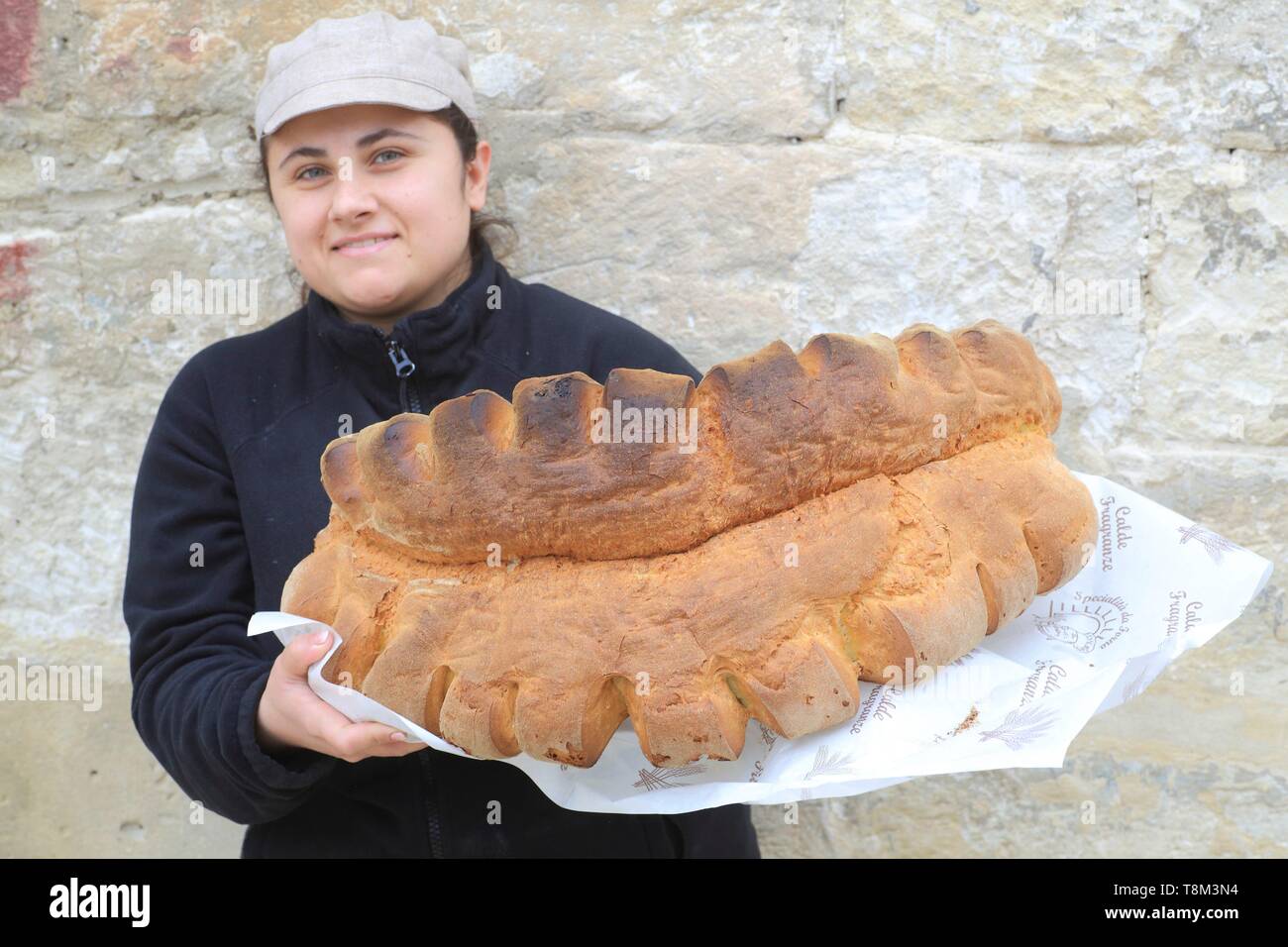 Italien, Basilicata, Potenza, höhlenwohnungen Altstadt als Weltkulturerbe von der UNESCO, der Europäischen Kulturhauptstadt 2019, Martino Bäckerei, Bäckerei und der berühmten Matera Brot (G.G.A.) Stockfoto