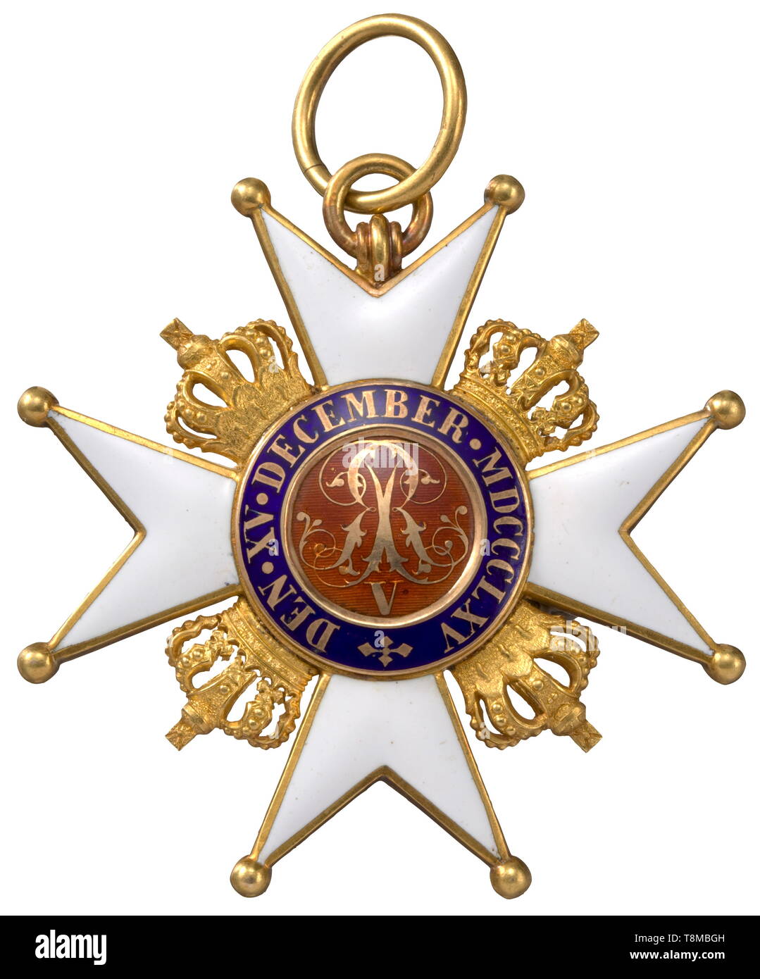 Reihenfolge der Ernst August-a Commander's Cross (2.Klasse) die Aufträge Kreuz in Gold, aus der Zeit der Gründung des Ordens. Die von der Firma Carl Büsch in Hannover im Jahr 1865. Eine außergewöhnlich schöne Commander Kreuz mit detaillierten Stiche unter der durchsichtigen rot Emaille der Zentren. Eine minimale Haarriss an einem Querlenker und das Medaillon. Mit nur 95 Selbsthingaben durch 1878, einer der seltensten Der deutsche Kommandeur kreuzt. Mit voller Länge original neck Ribbon. Breite 58,5 mm. Gewicht 35 g. historischen, historischen, Additional-Rights - Clearance-Info - Not-Available Stockfoto