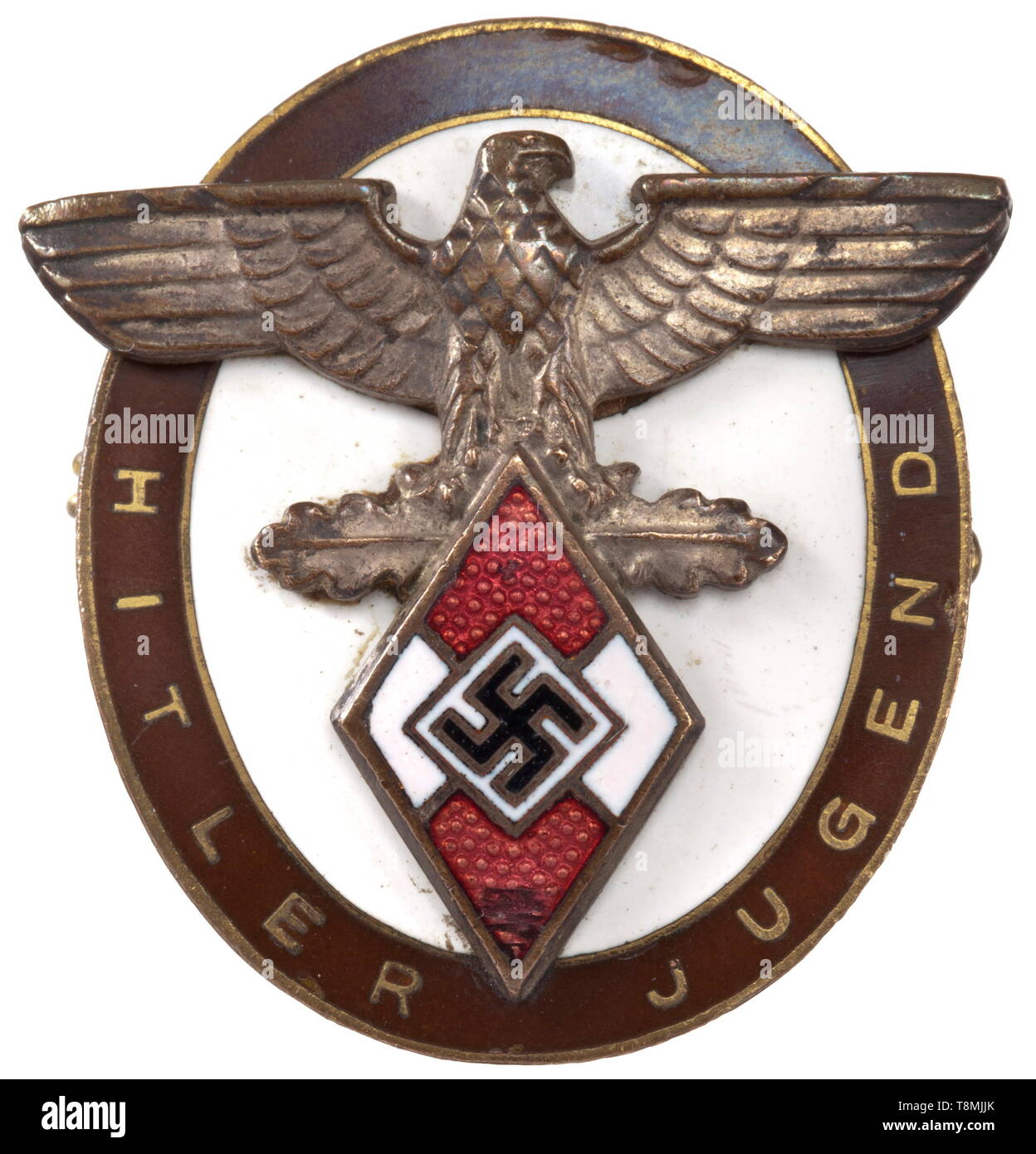 Eine Dekoration der hohen Befehl der Hitlerjugend für bemerkenswerte Ausländer emailliert NE-Metall mit Nieten - angebracht HJ - Adler, Reverse lateralen Pin-Anhang. Komplett mit den seltenen braun Preisverleihung. historischen, geschichtlichen, Awards, Awards, Deutsches Reich, Drittes Reich, Nationalsozialismus, Nationalsozialismus, Objekt, Objekte, Fotos, Medaillen, Orden, Ehrenzeichen, Medaillen, Orden, Clipping, Ausschneiden, Ausschneiden, Ausschnitten, Ehre, Ehre, Ns, NS, NS-Zeit, 20. Jahrhundert, Editorial-Use - Nur Stockfoto