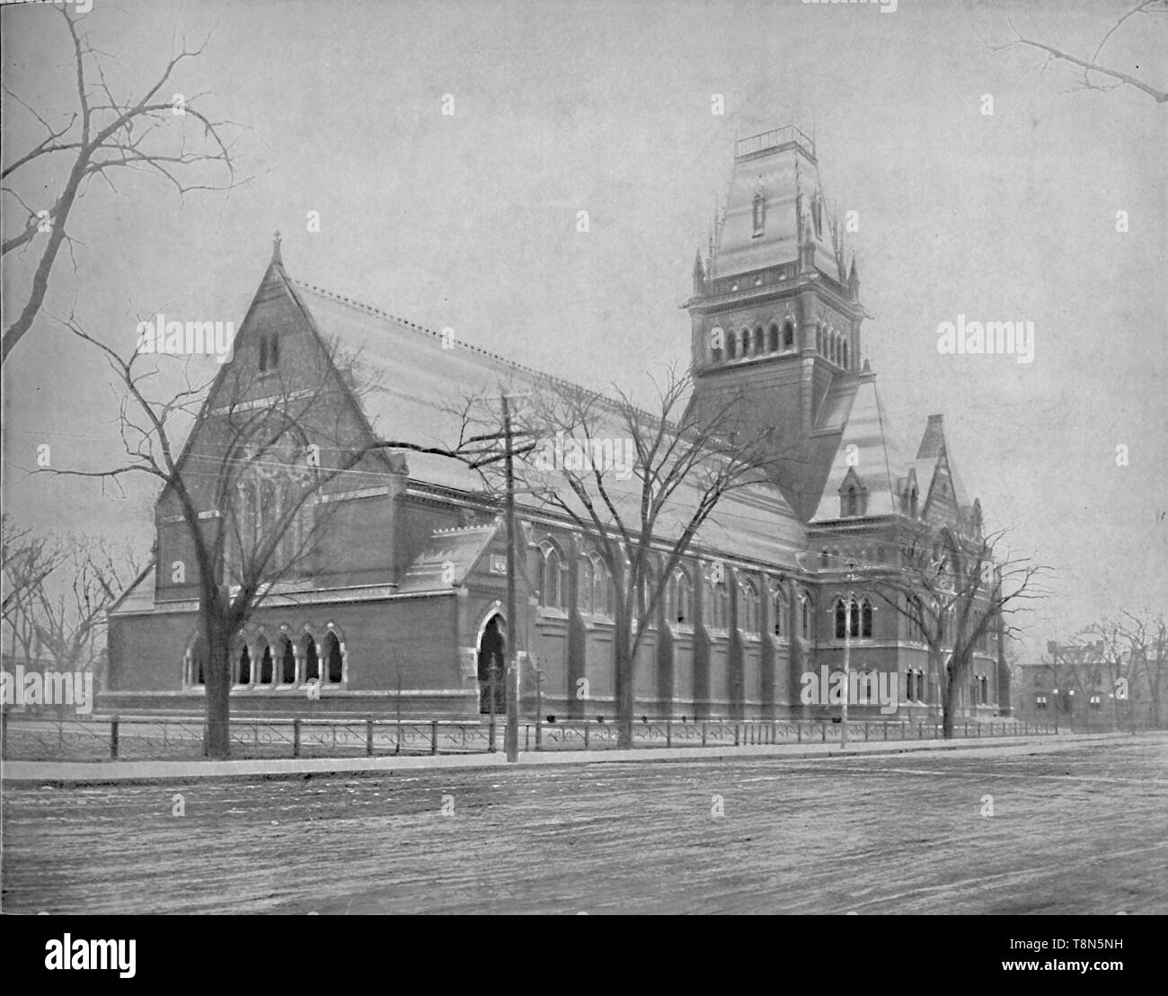 'Memorial Hall, Cambridge, Mass., c 1897. Schöpfer: Unbekannt. Stockfoto